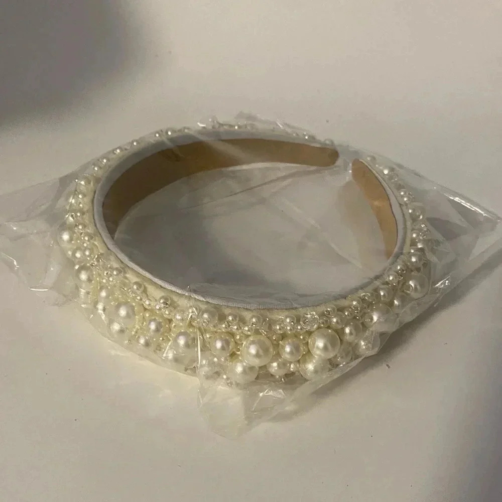 💚 Faux Pearl Headband - New in package